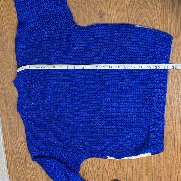 VTG 80s Handknit Teddy Bear Snowflake Ice Skating Sweater Blue - Picture 6 of 6